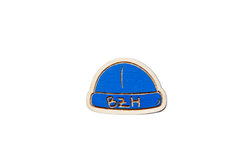 Pins " bonnet bzh " bleu en bois  